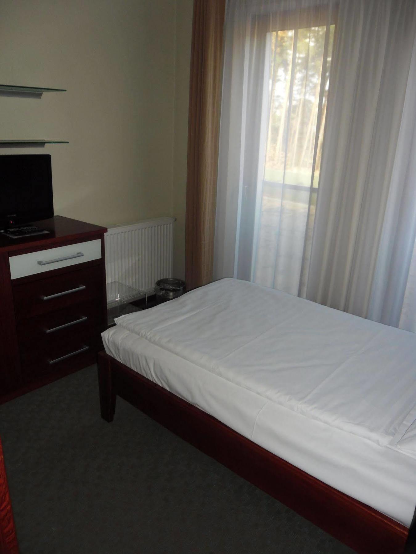 Hotel Sport Zruc Luaran gambar